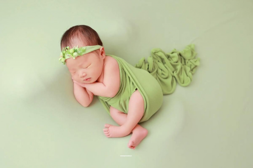 衡阳宝宝拍嗝吐奶