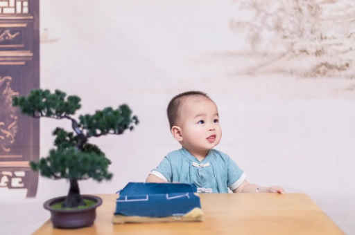 衡阳三个月宝宝抬头不稳